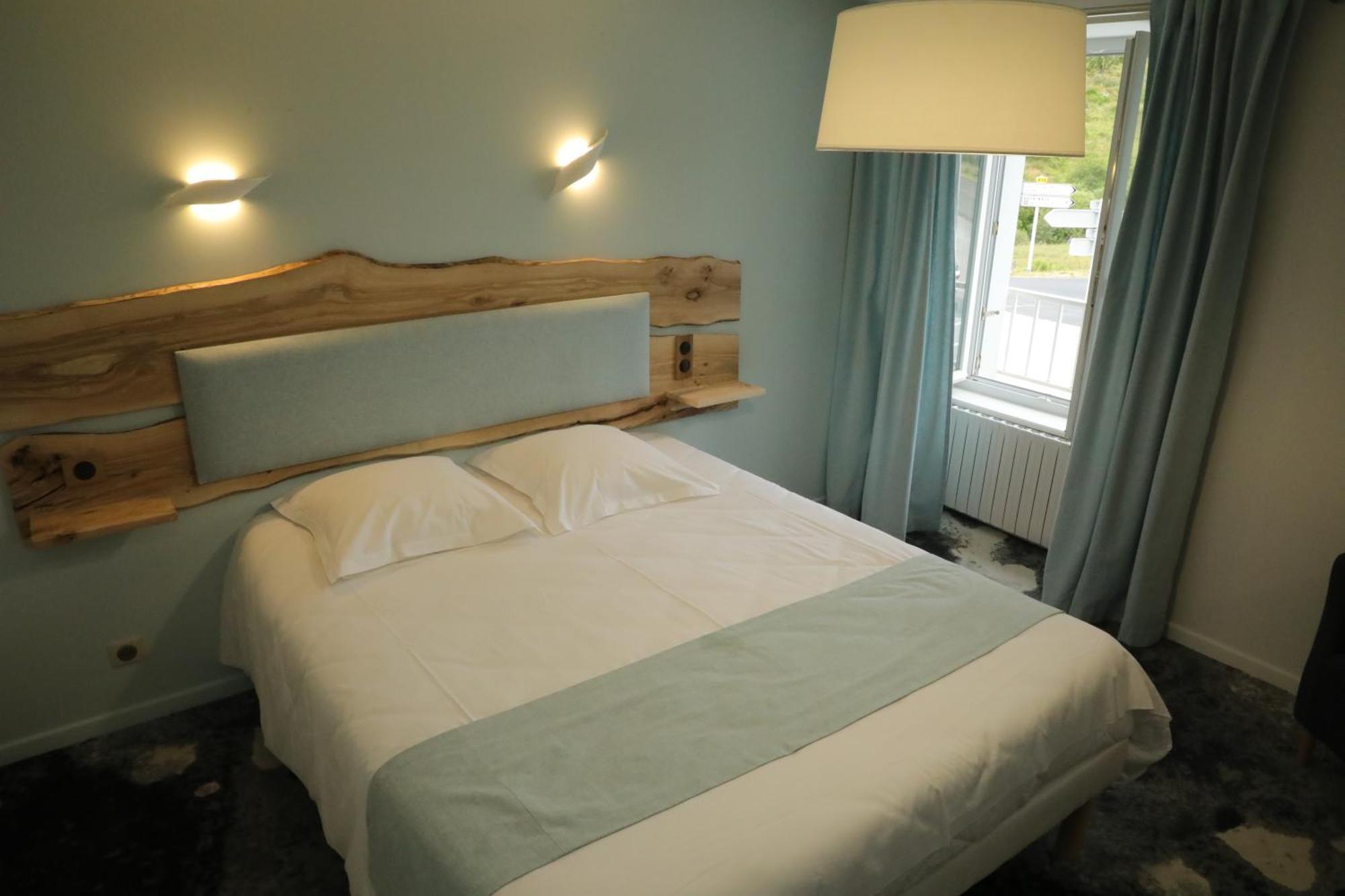 Le Relais De L'Aubrac Hotel Nasbinals Bagian luar foto