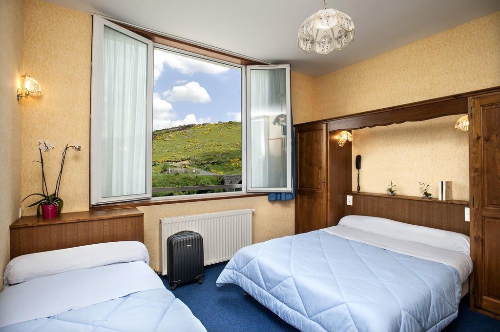 Le Relais De L'Aubrac Hotel Nasbinals Bagian luar foto