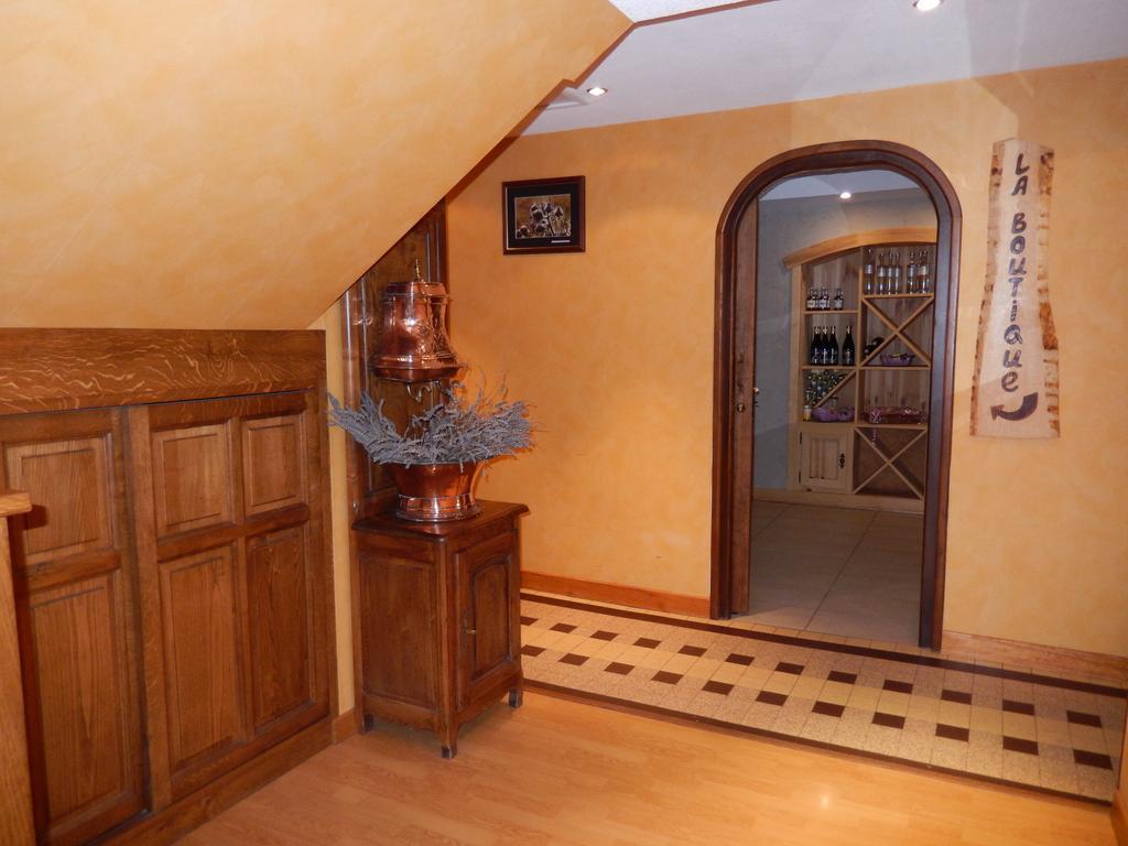 Le Relais De L'Aubrac Hotel Nasbinals Bagian luar foto