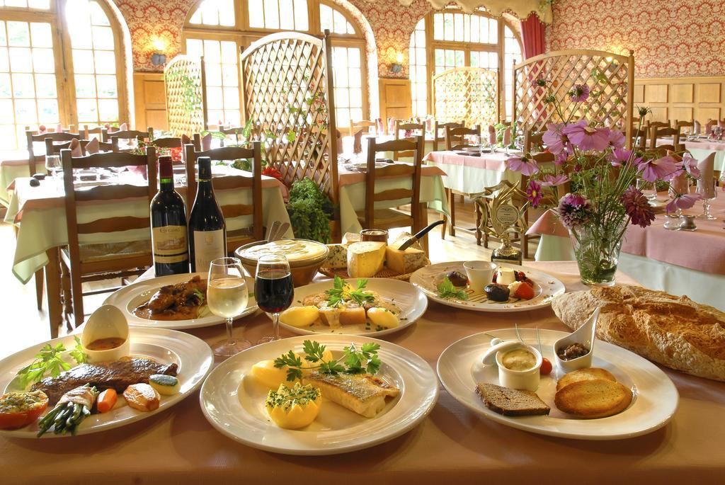 Le Relais De L'Aubrac Hotel Nasbinals Bagian luar foto