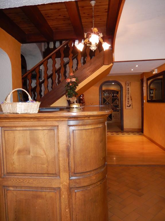 Le Relais De L'Aubrac Hotel Nasbinals Bagian luar foto