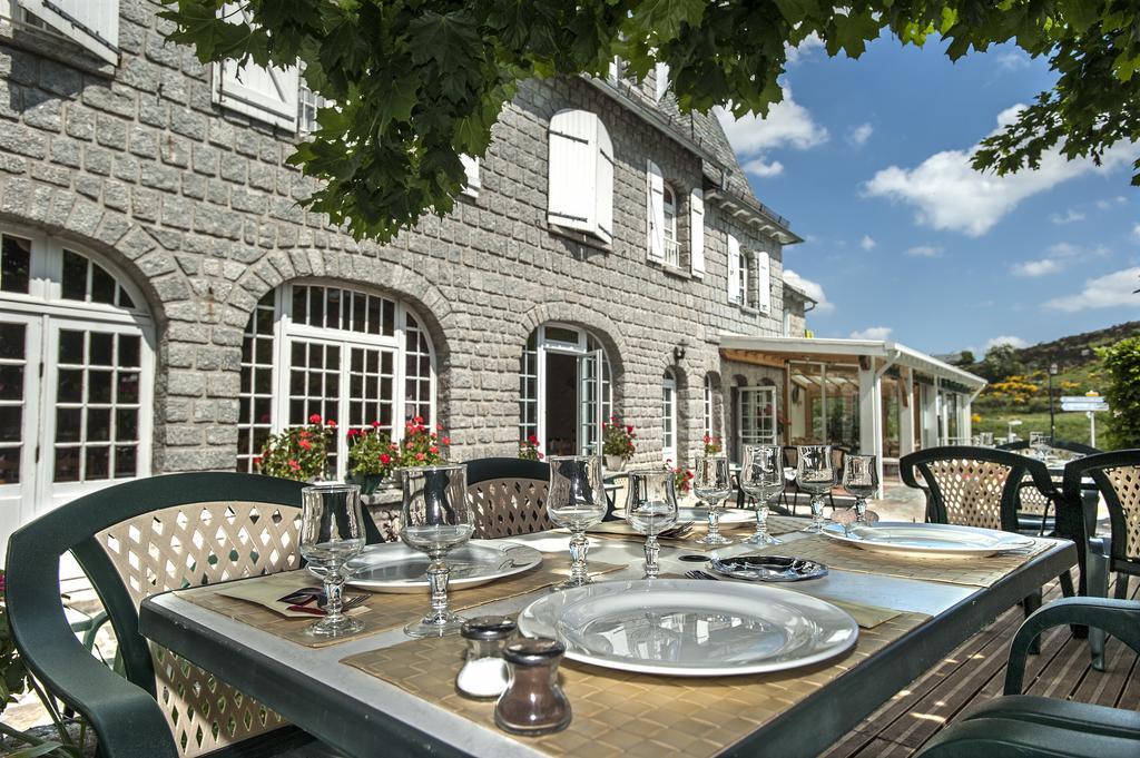 Le Relais De L'Aubrac Hotel Nasbinals Bagian luar foto