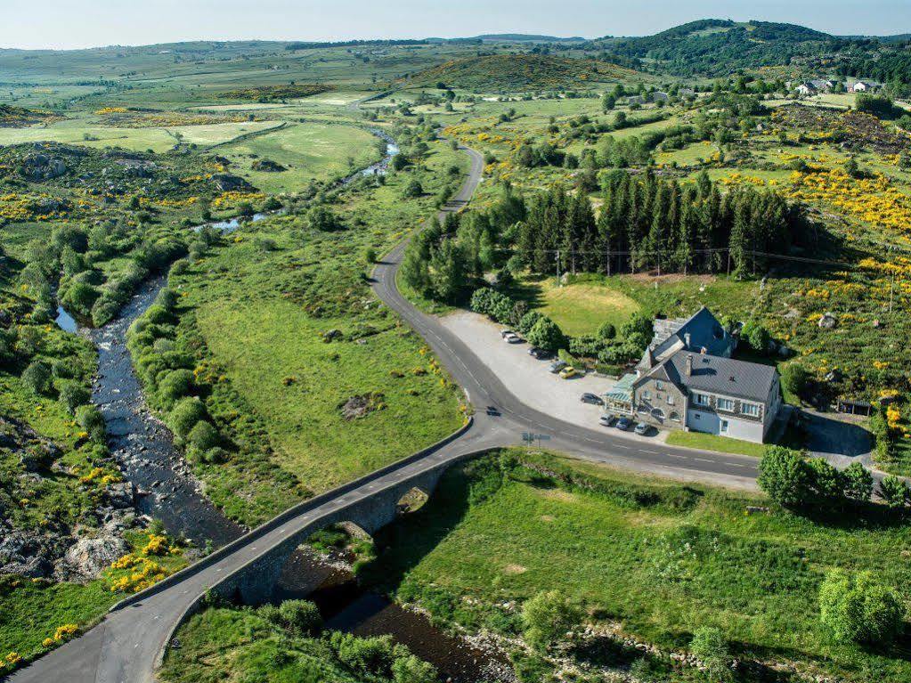 Le Relais De L'Aubrac Hotel Nasbinals Bagian luar foto